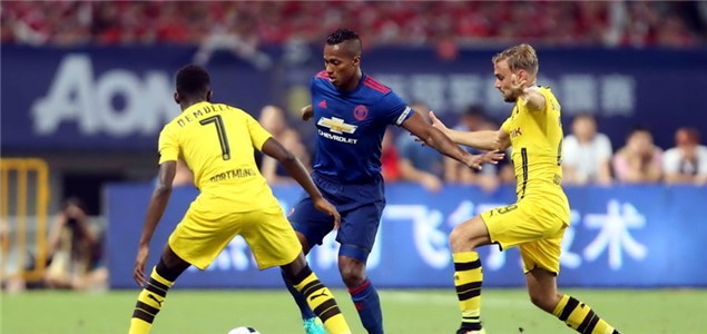 她们在进攻 她们在进攻