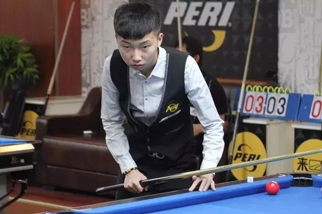 一名队友发 一名队友发